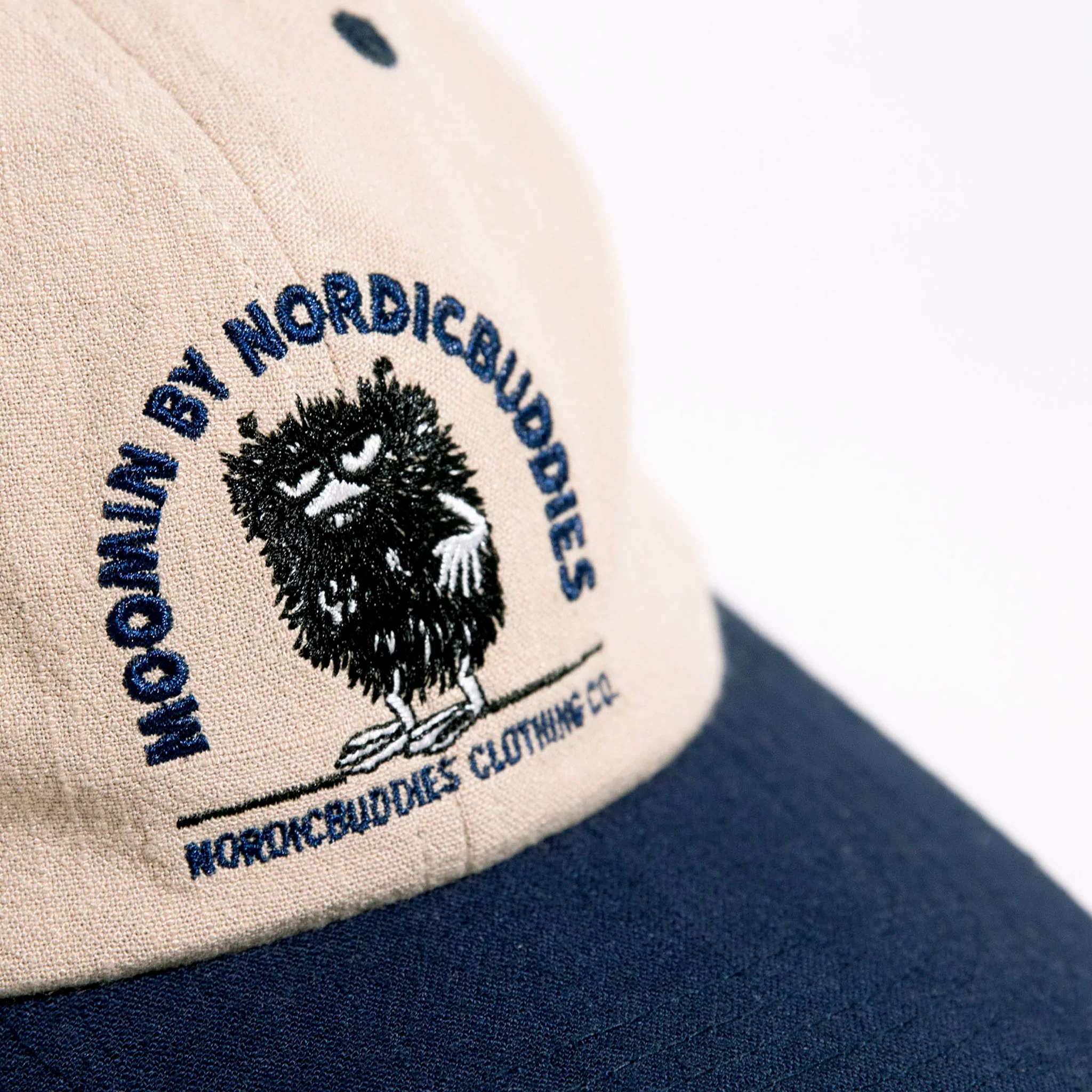 Czapka Bobek beżowo-granatowa NordicBuddies - Image 2