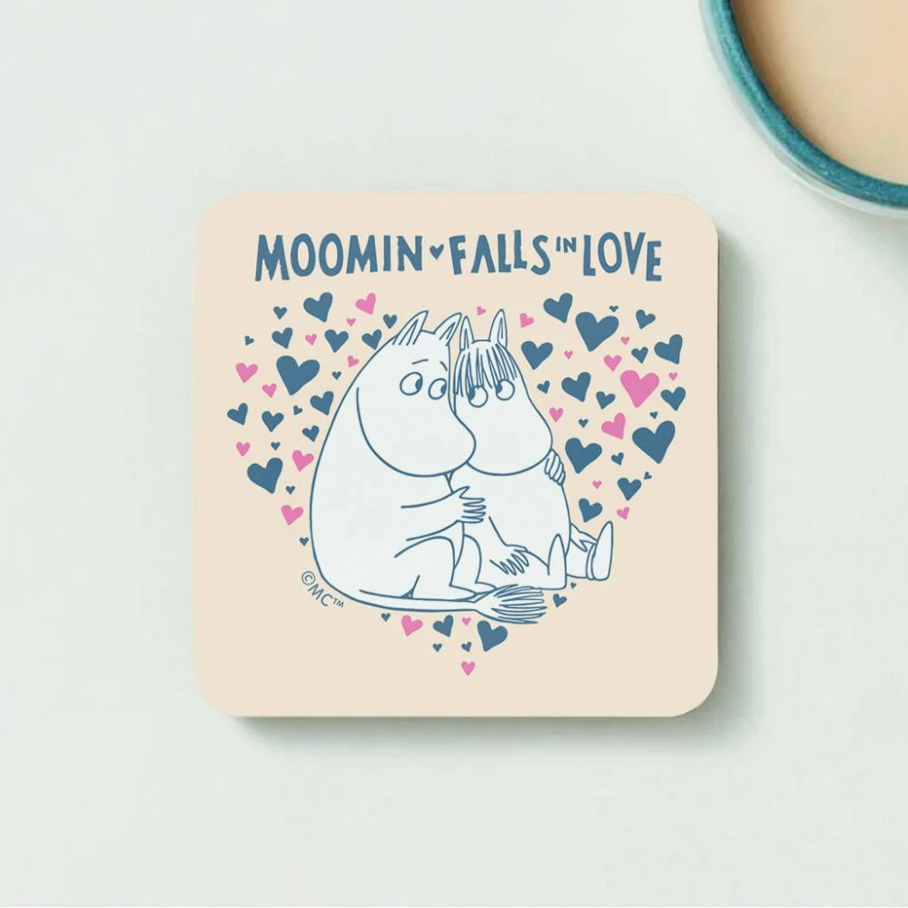Drewniana podkładka Muminek i Migotka - The Official Moomin Shop - Image 4
