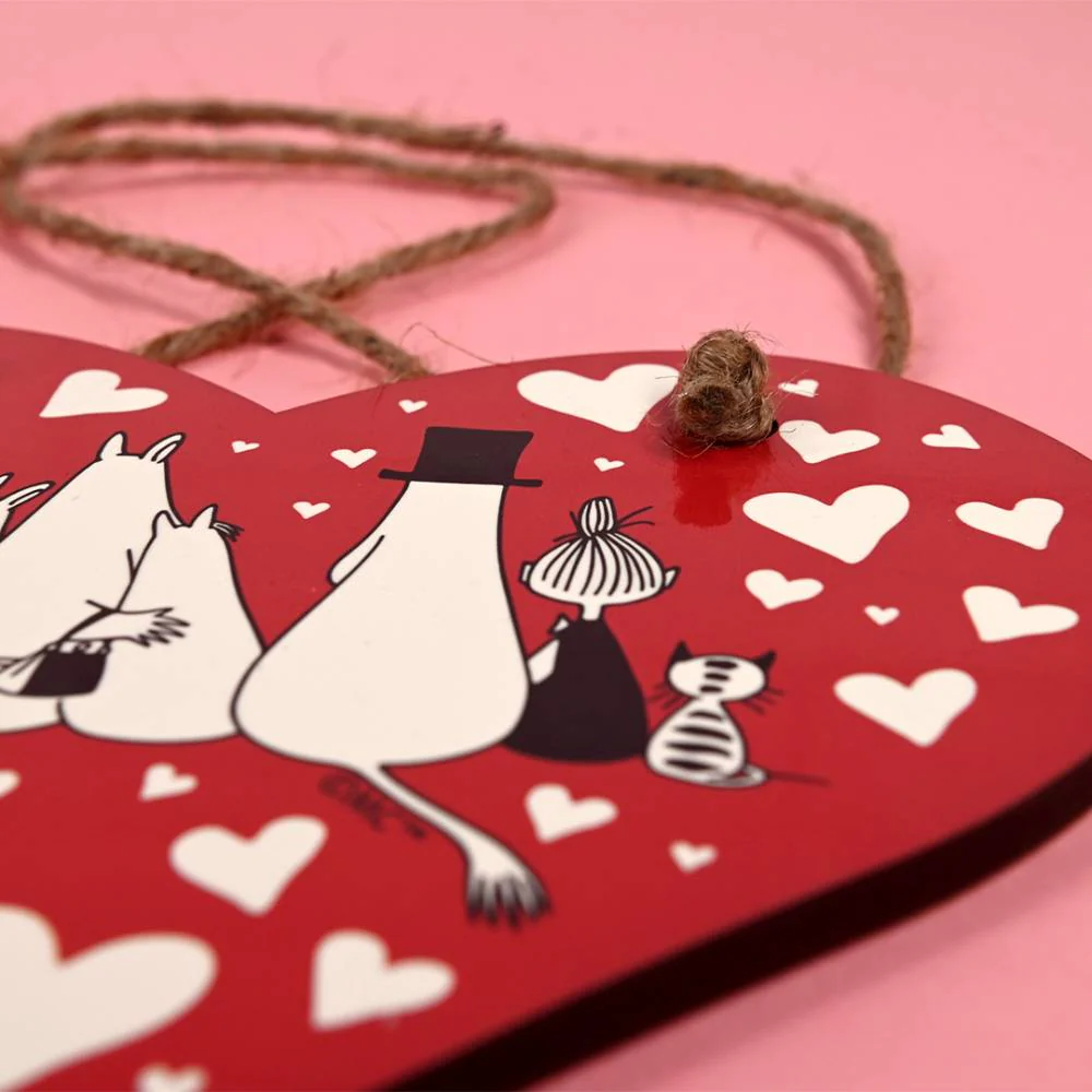 Drewniana zawieszka na drzwi Love Family - The Official Moomin Shop - Image 5