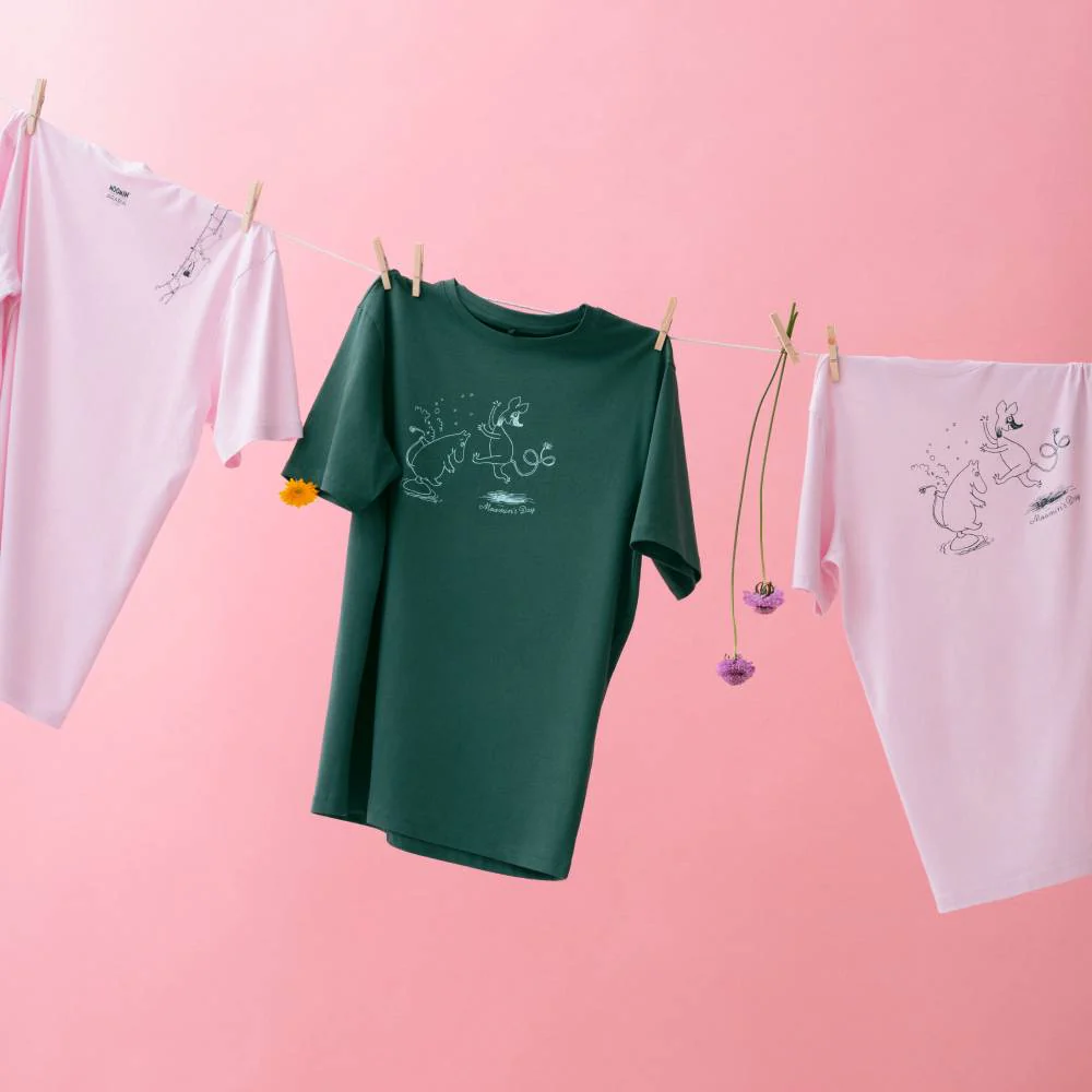 Limitowany T-shirt Moomin's Day 2025  (róż)- Moomin Arabia Finland - Image 3