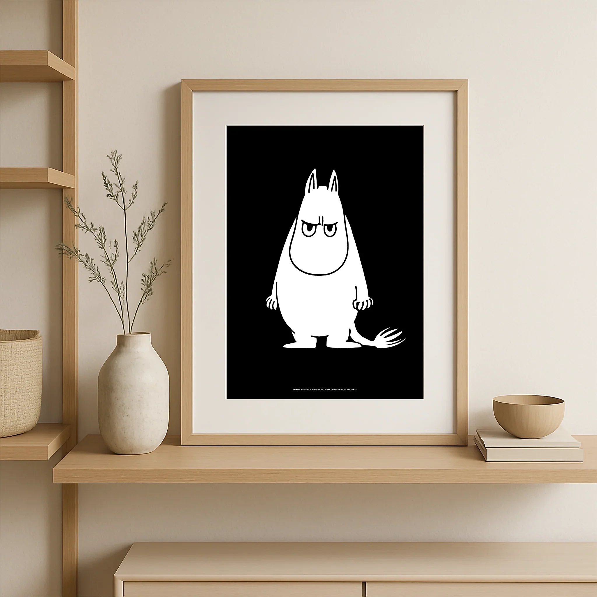 Plakat 50x70 Niezadowolony Muminek (czarny) NordicBuddies - Image 3