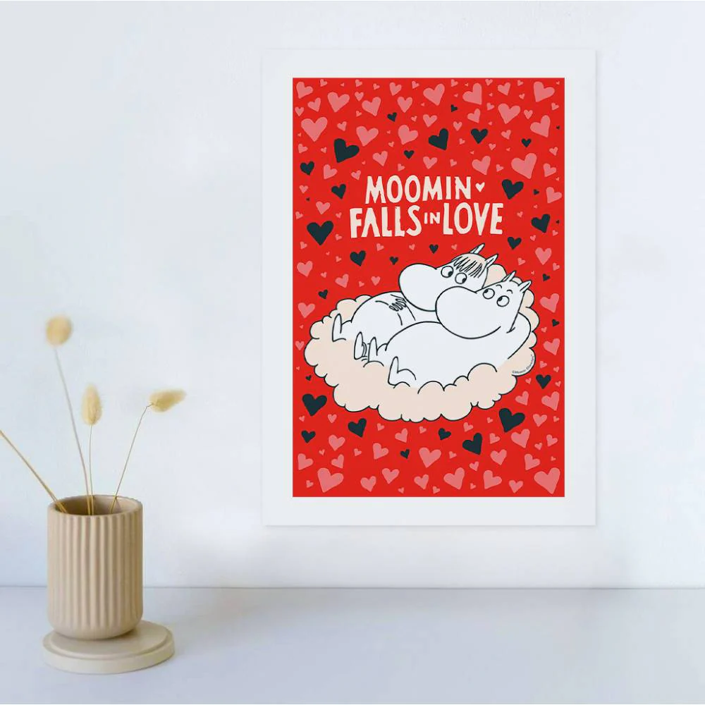 Plakat A3 Muminki na chmurce Love - The Official Moomin Shop - Image 3