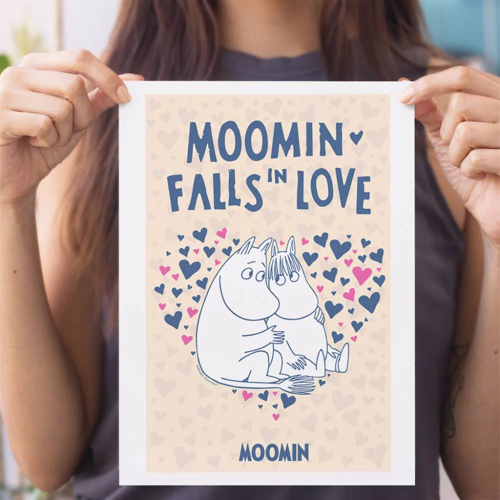 Plakat A4 Muminek i Migotka - The Official Moomin Shop - Image 3