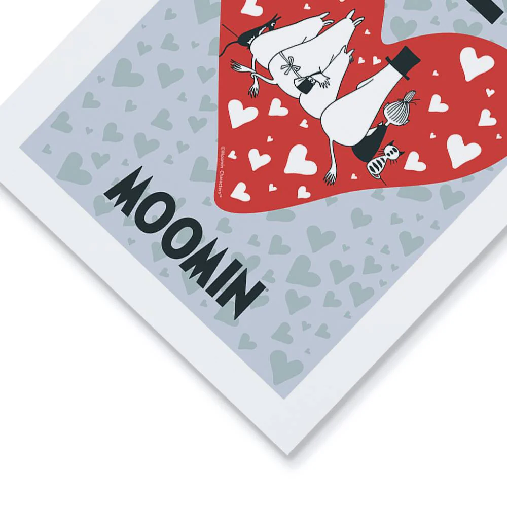 Plakat A4 Rodzina Muminków Love - The Official Moomin Shop - Image 2