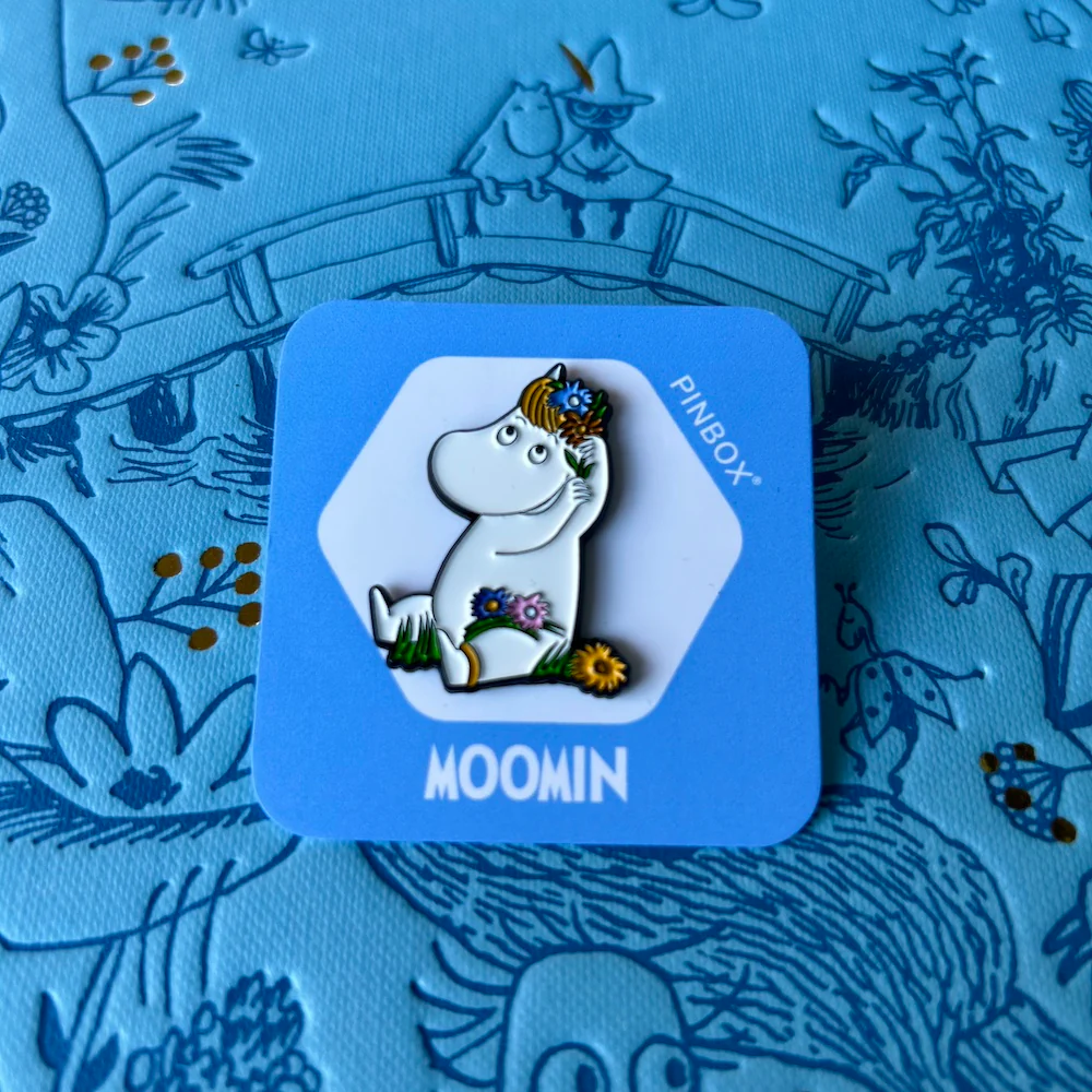 Przypinka Pin Migotka wśród kwiatów (metal) Muminki - Image 2