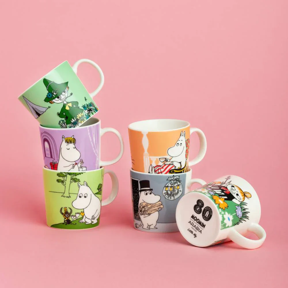 Książka Muminki Drzwi są zawsze otwarte i kubek 300ml Włóczykij Moomin Arabia - Image 4