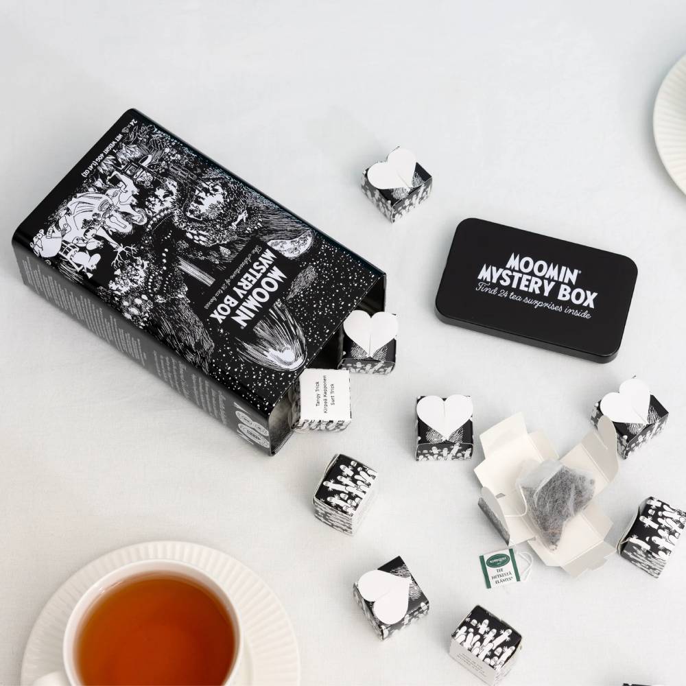 Zestaw Mystery Tea Box Nordqvist i kubek porcelanowy 300ml Festive Moments Moomin Arabia - Image 7